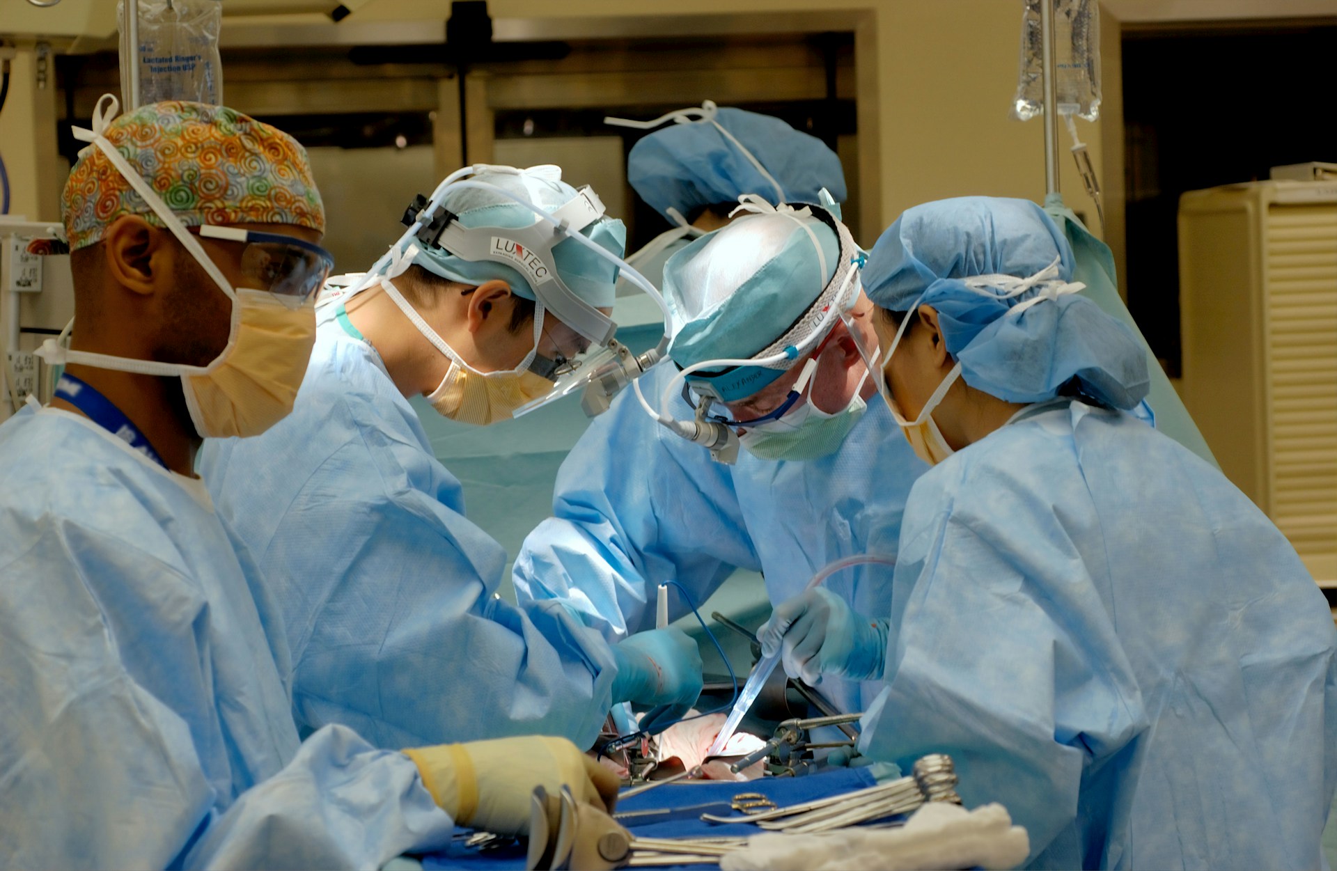 How to Become a General Surgeon: A Guide for Teens