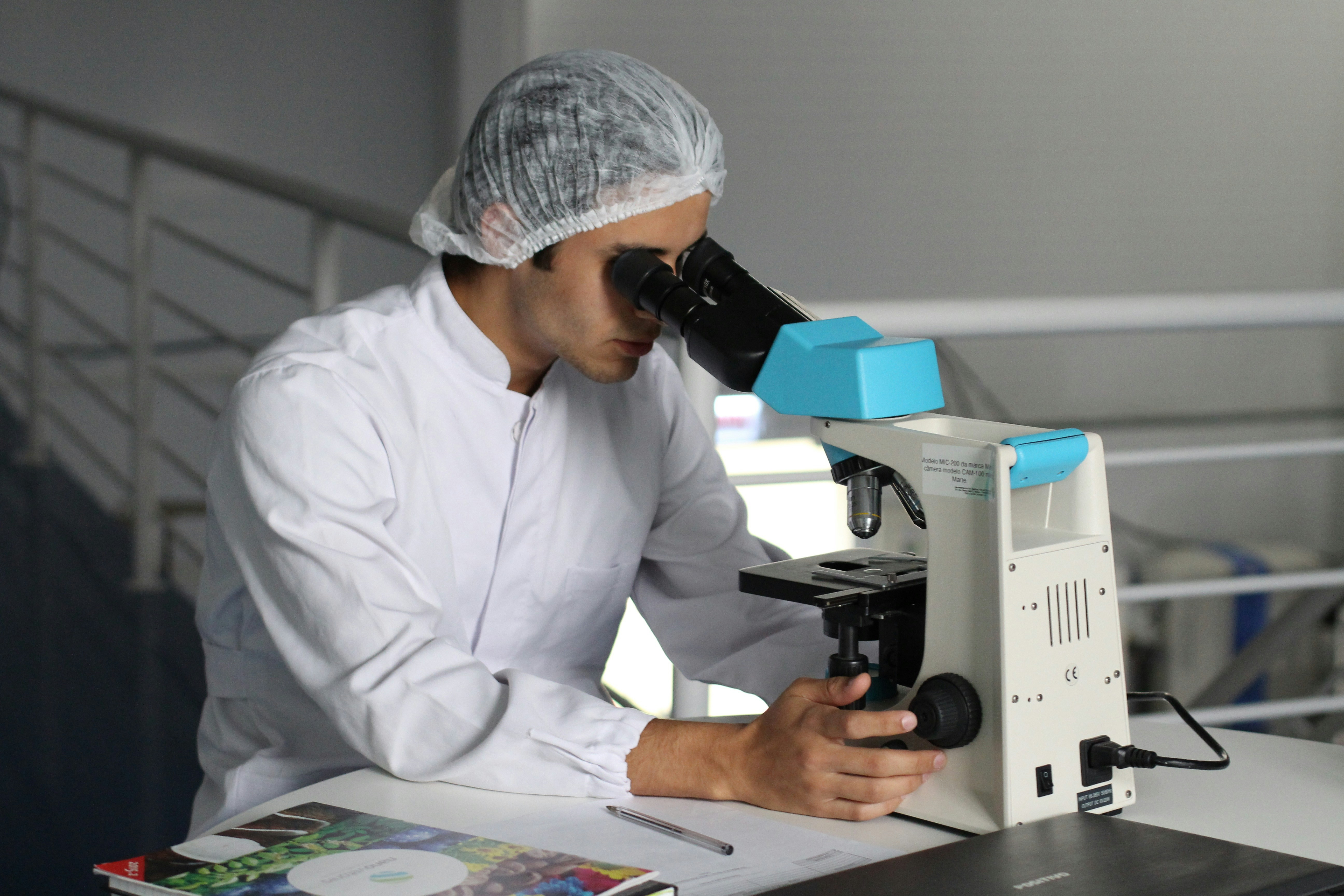How to Become a Medical Scientist: A Guide for Teens