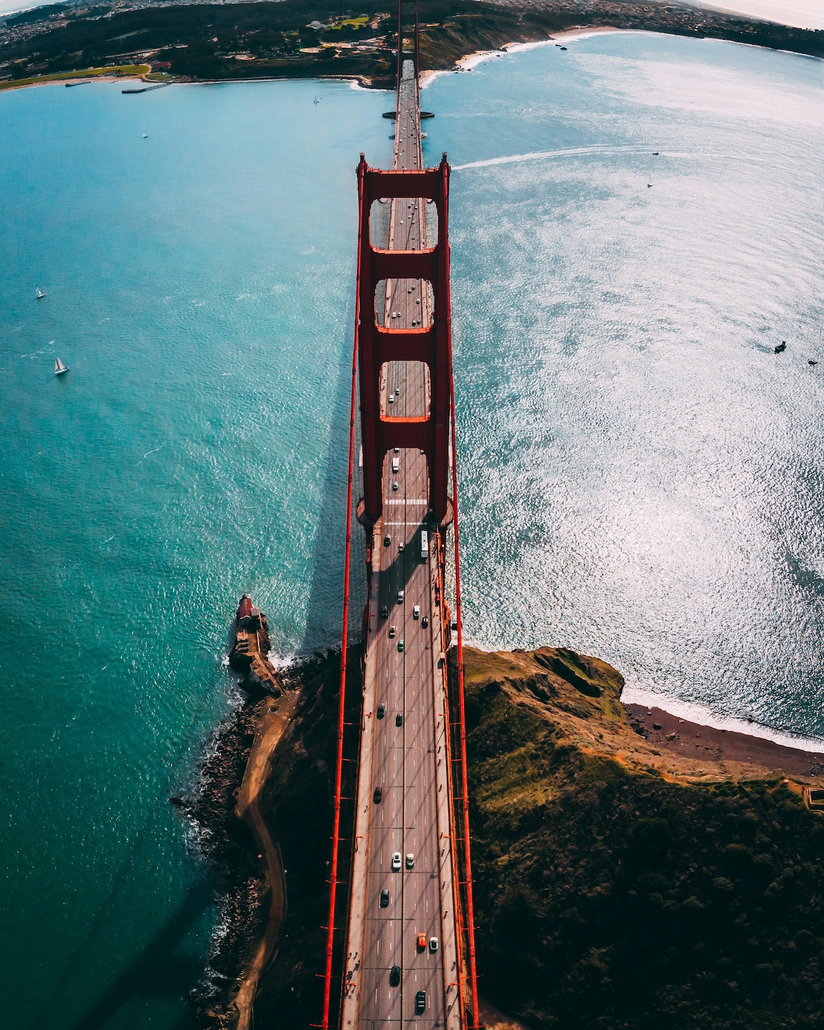 Golden Gate Bridge spanning San Francisco Bay