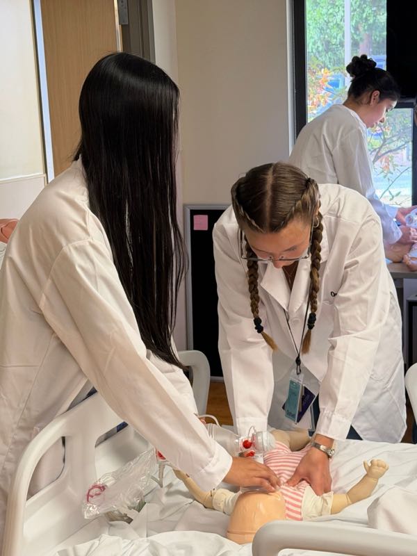 OB-GYN Summer Program for Teens at Columbia